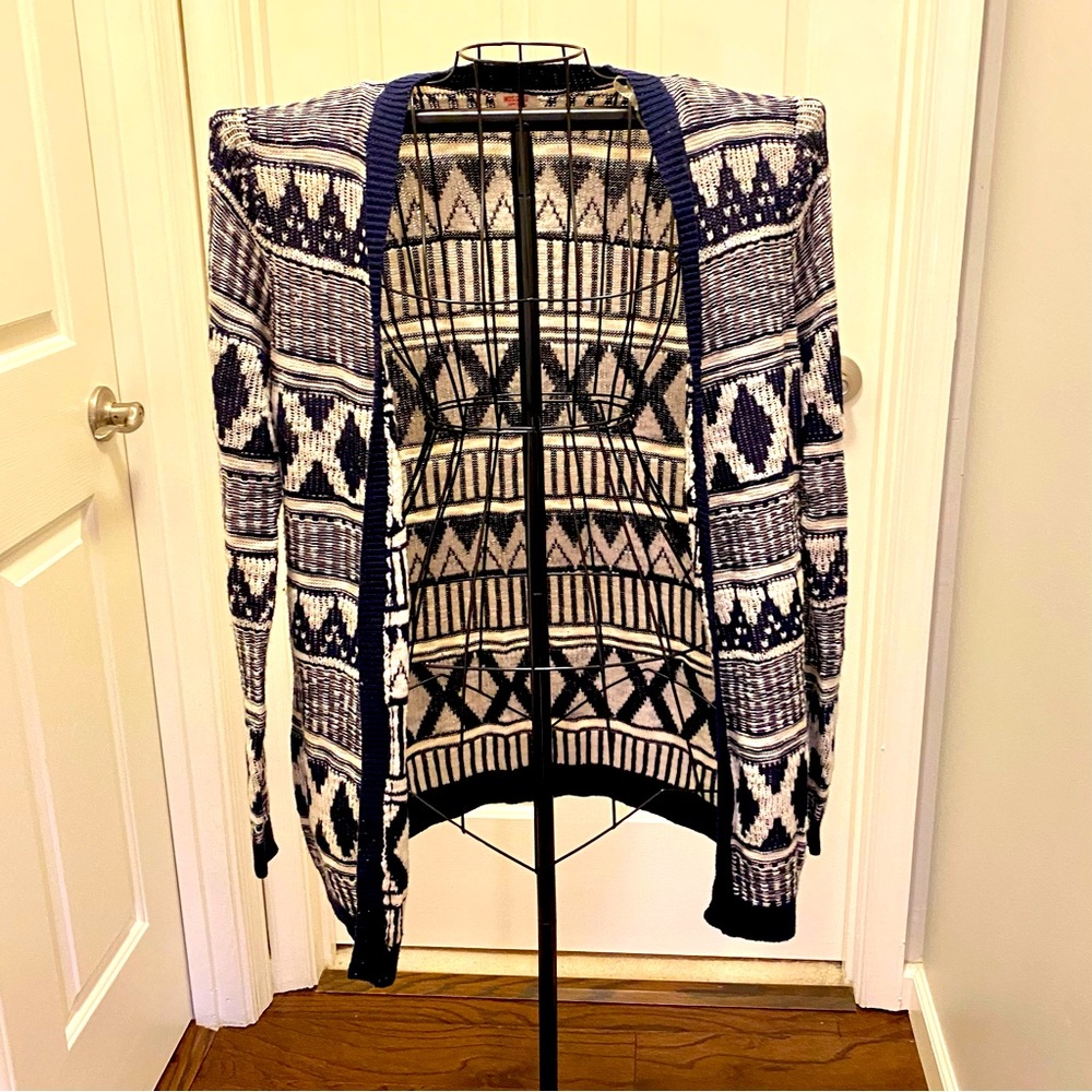 Mossimo Aztec Pattern Cardigan, size L